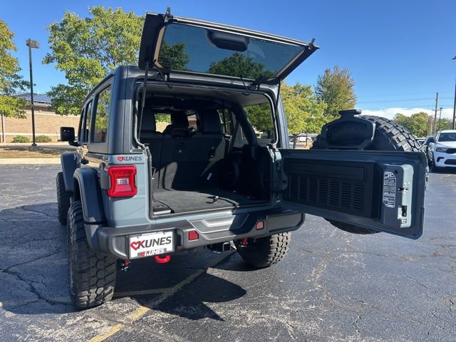 Used 2024 Jeep Wrangler Unlimited Rubicon w/ Technology Group image 18