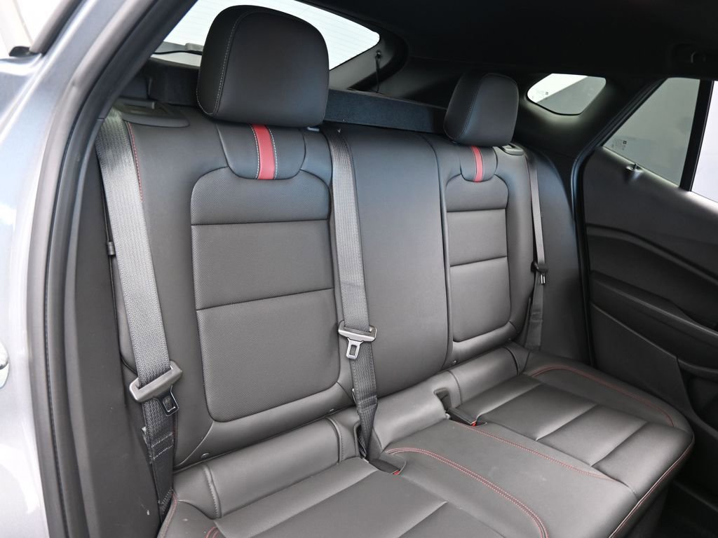 Used 2024 Chevrolet Trax RS w/ Sunroof Package image 41