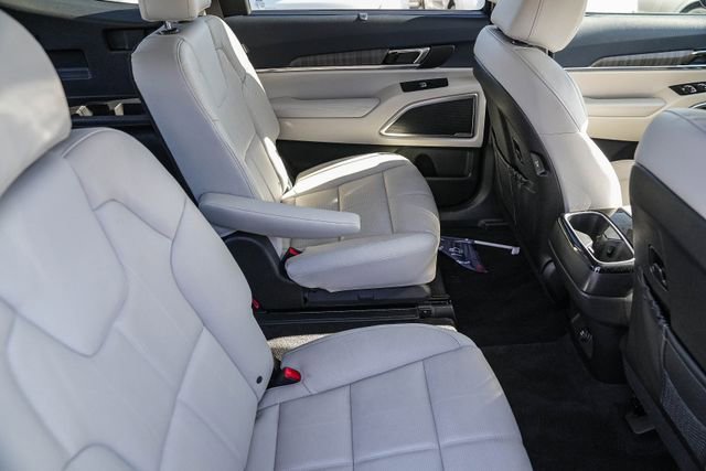 Certified 2024 Kia Telluride EX w/ EX Captain's Chair Package image 18