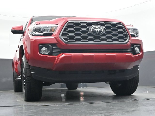Used 2022 Toyota Tacoma TRD Sport AWD/4WD image 40