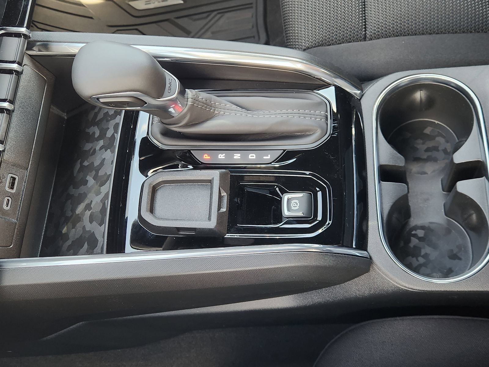 New 2026 GMC Canyon Elevation w/ Convenience Package RWD image 24