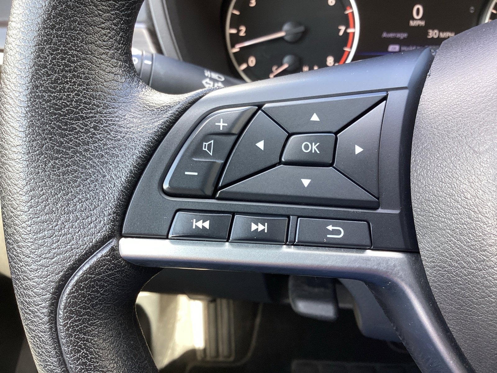 Used 2024 Nissan Altima 2.5 SV image 18