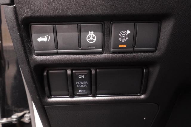 Used 2023 Nissan Armada SL w/ Captain's Chairs Package RWD image 23