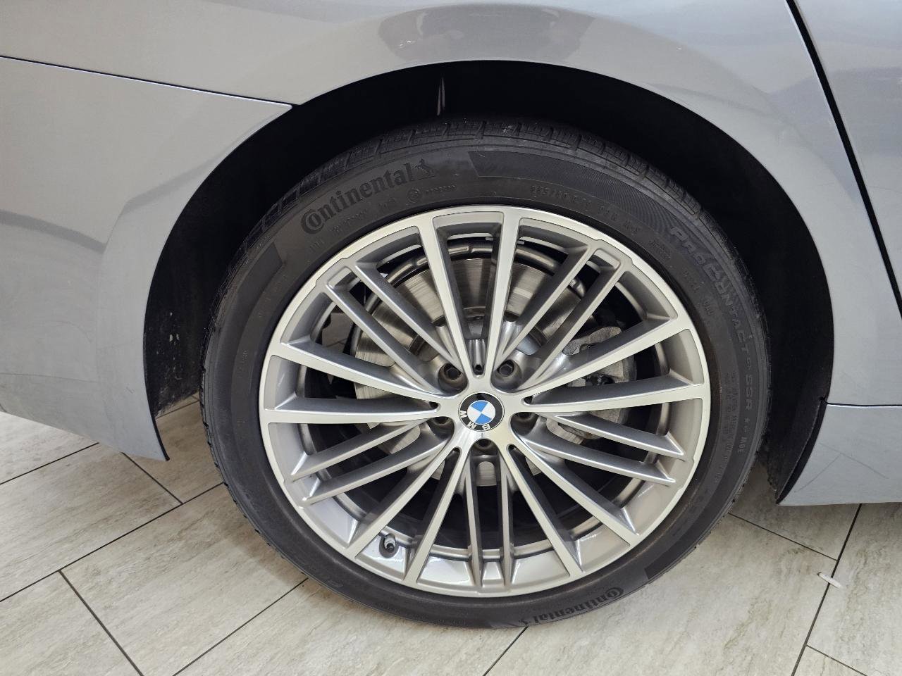 Used 2019 BMW 540i xDrive AWD/4WD image 45
