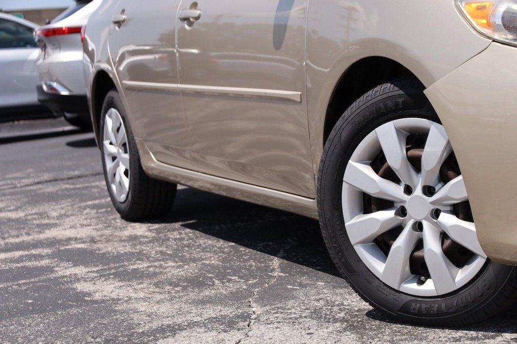 Used 2009 Toyota Corolla XLE FWD image 3