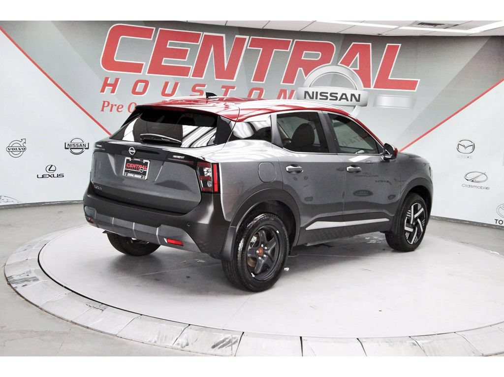 Used 2026 Nissan Kicks SV FWD image 4