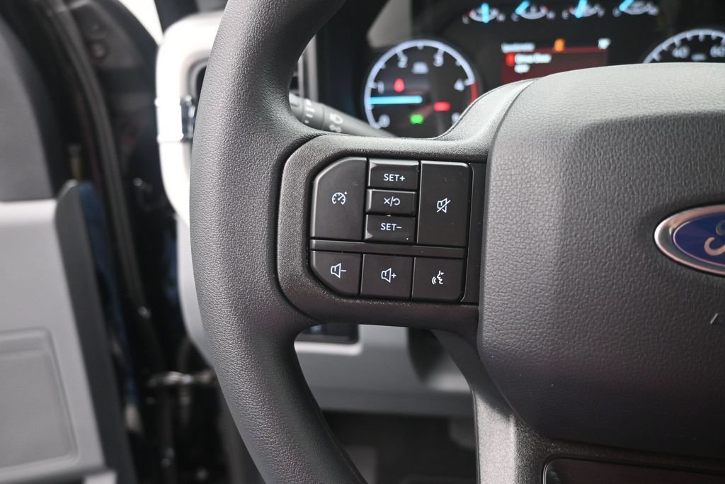 New 2026 Ford F250 XLT w/ FX4 Off-Road Package AWD/4WD image 4