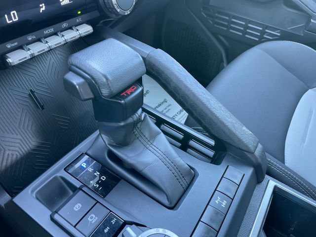 Used 2024 Toyota Tacoma TRD Off-Road AWD/4WD image 15