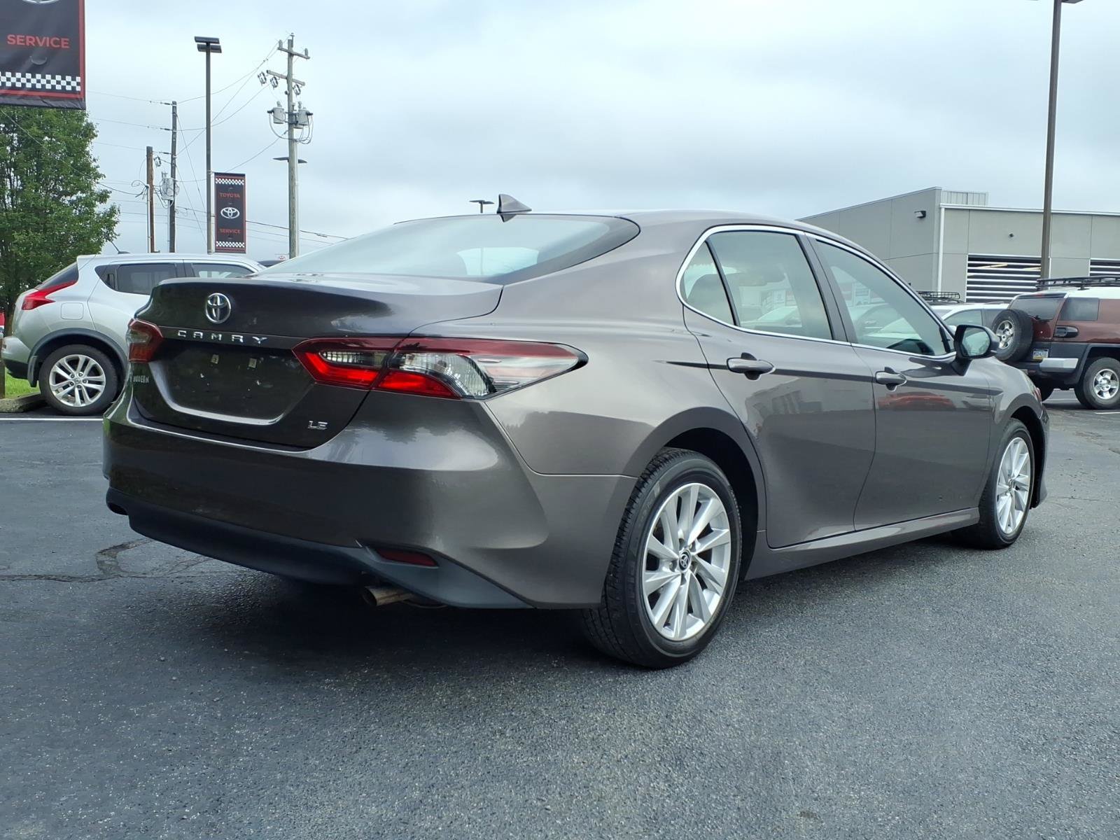 Used 2023 Toyota Camry LE FWD image 6