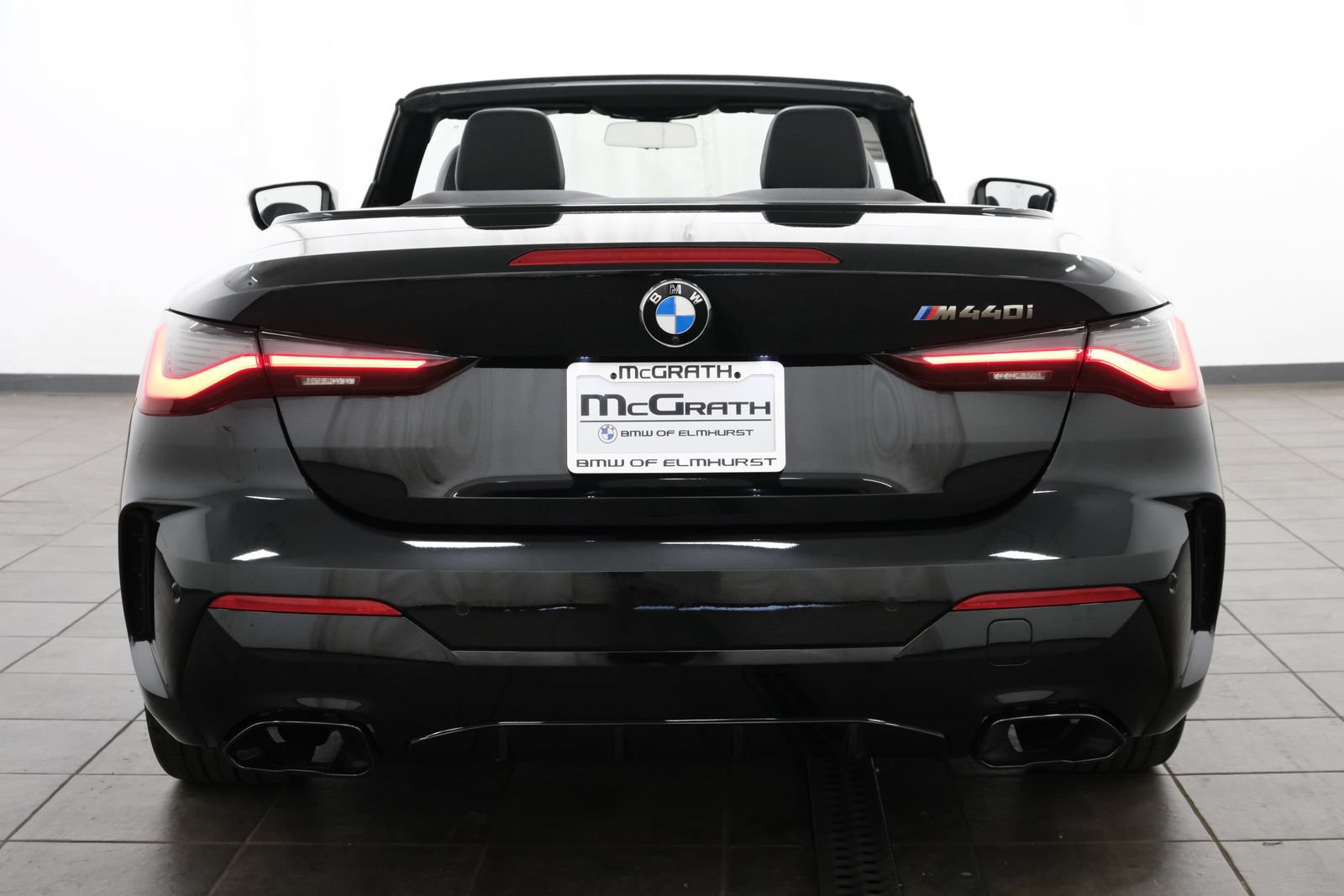 Used 2022 BMW M440i Convertible RWD image 5