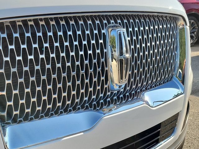 Certified 2023 Lincoln Navigator Reserve AWD/4WD image 13
