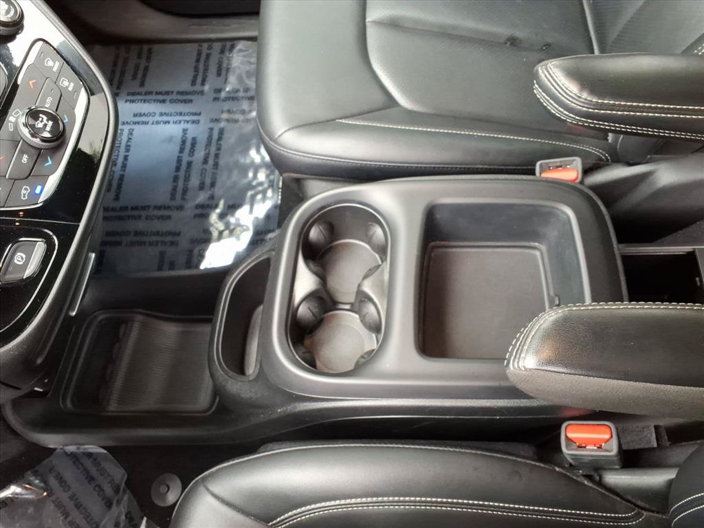 Used 2025 Chrysler Pacifica Select FWD image 14