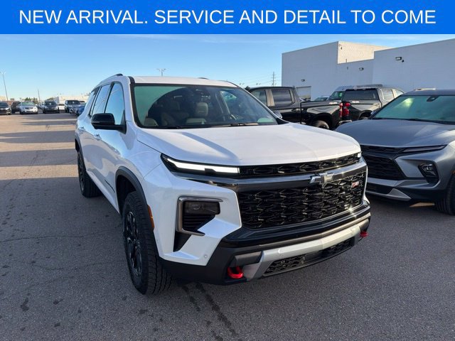 Used 2025 Chevrolet Traverse Z71 w/ Enhanced Driving Package AWD/4WD image 11