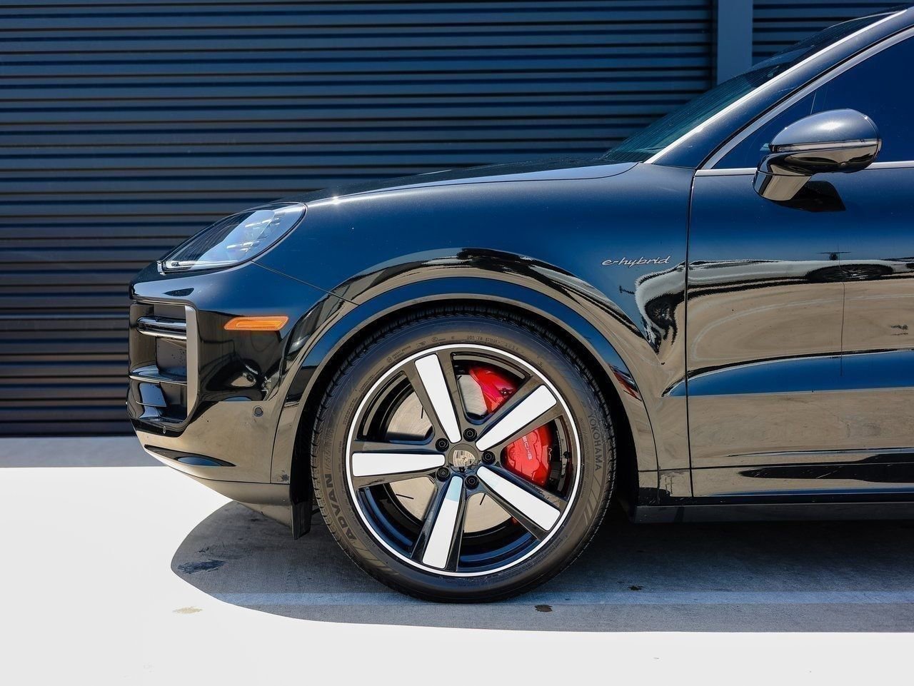 Certified 2025 Porsche Cayenne Turbo image 11