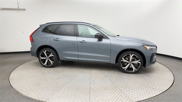 Certified 2023 Volvo XC60 B5 Ultimate w/ Climate Package image 9