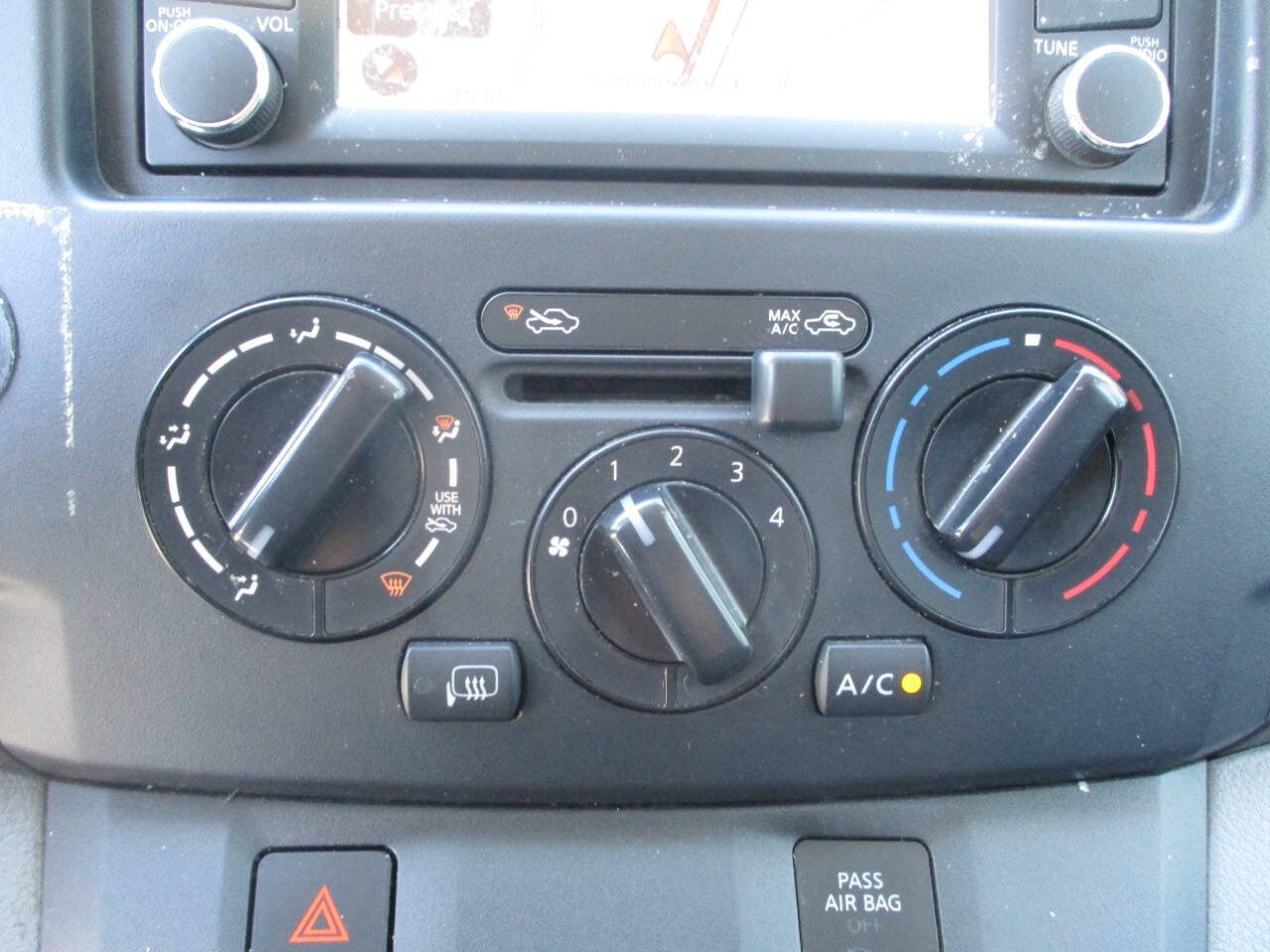 Used 2014 Nissan NV200 SV w/ Technology Package FWD image 11