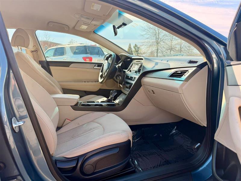 Used 2015 Hyundai Sonata SE FWD image 10