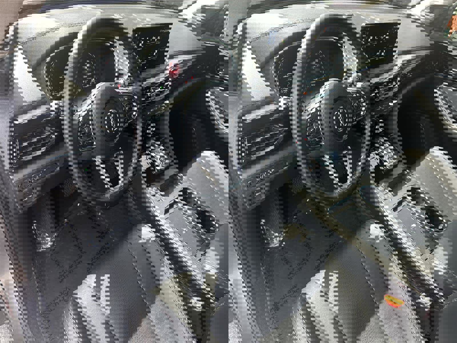 Used 2025 Acura MDX FWD w/ Technology Package image 2