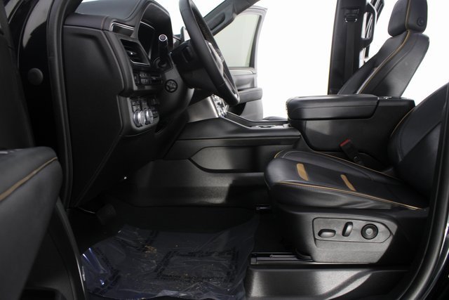 Used 2023 GMC Yukon AT4 w/ Technology Package image 19