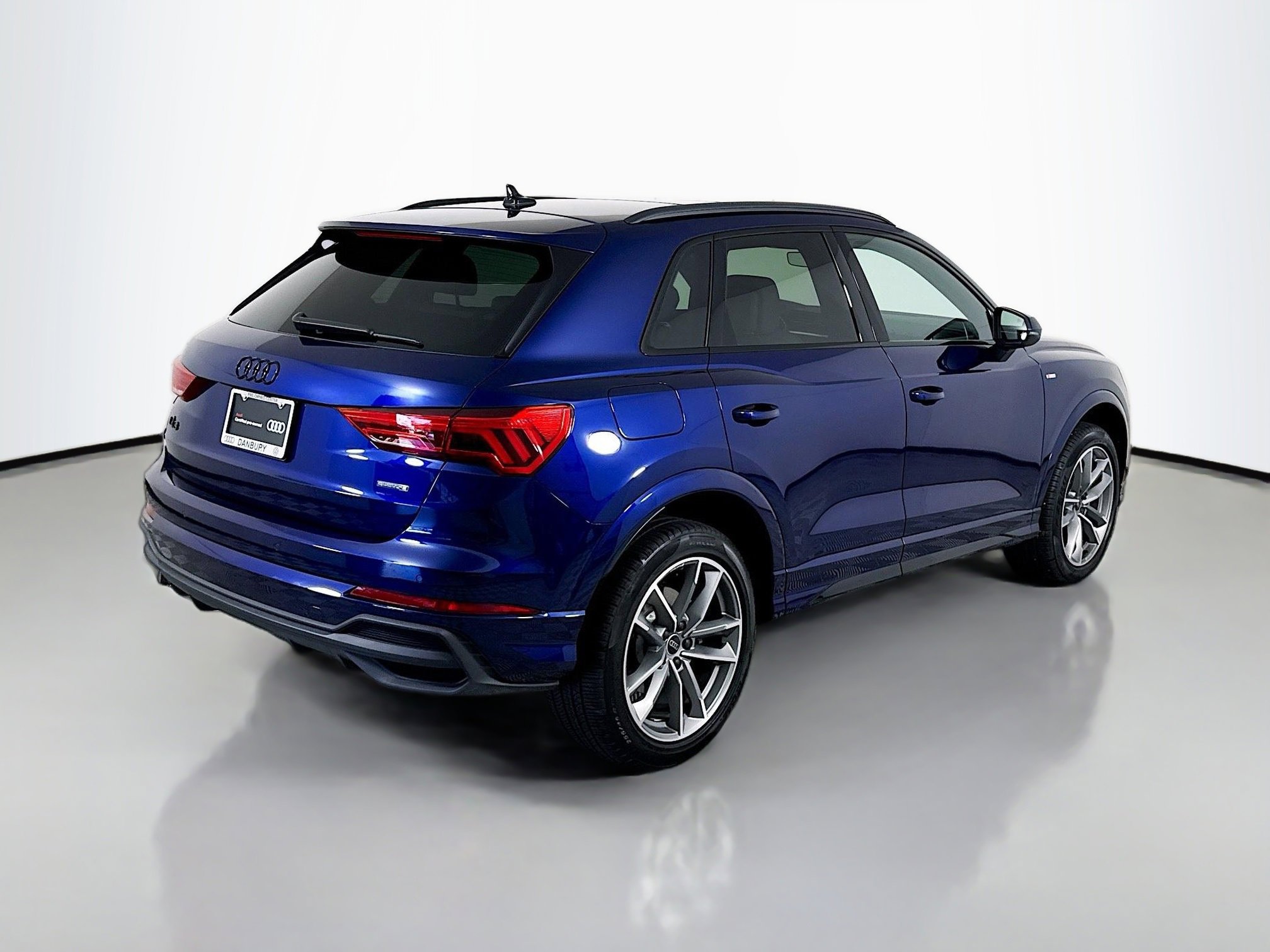 Used 2025 Audi Q3 2.0T Premium image 9