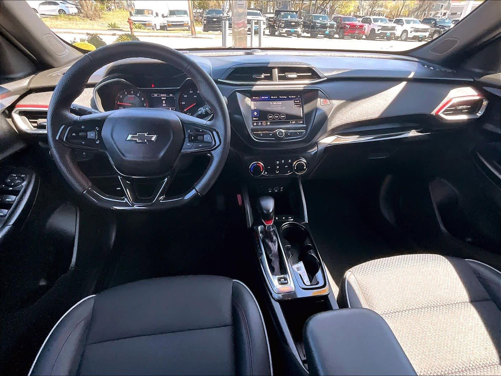 Used 2023 Chevrolet TrailBlazer RS AWD/4WD image 16
