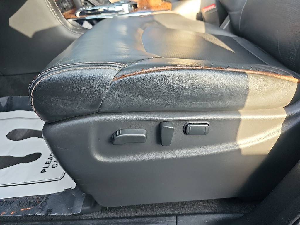 Used 2020 Nissan Armada SL w/ Premium Package RWD image 28