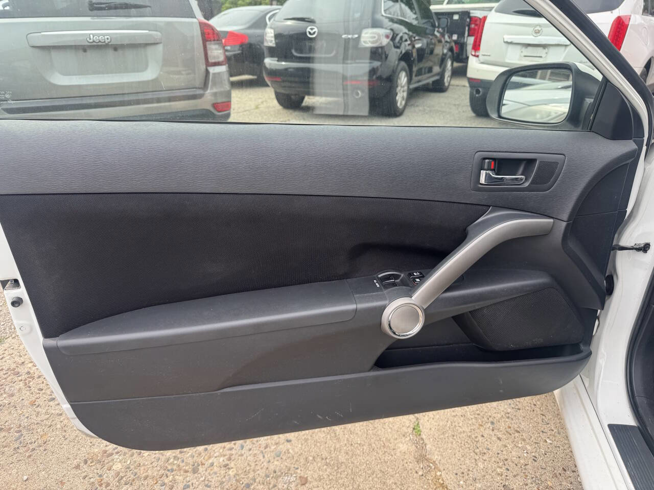 Used 2009 Scion tC FWD image 16