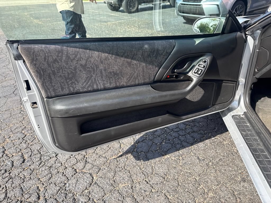 Used 2002 Chevrolet Camaro LT w/ Preferred Equipment Group 1 RWD image 18