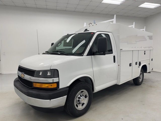 New 2026 Chevrolet Express 3500 w/ Power Convenience Package