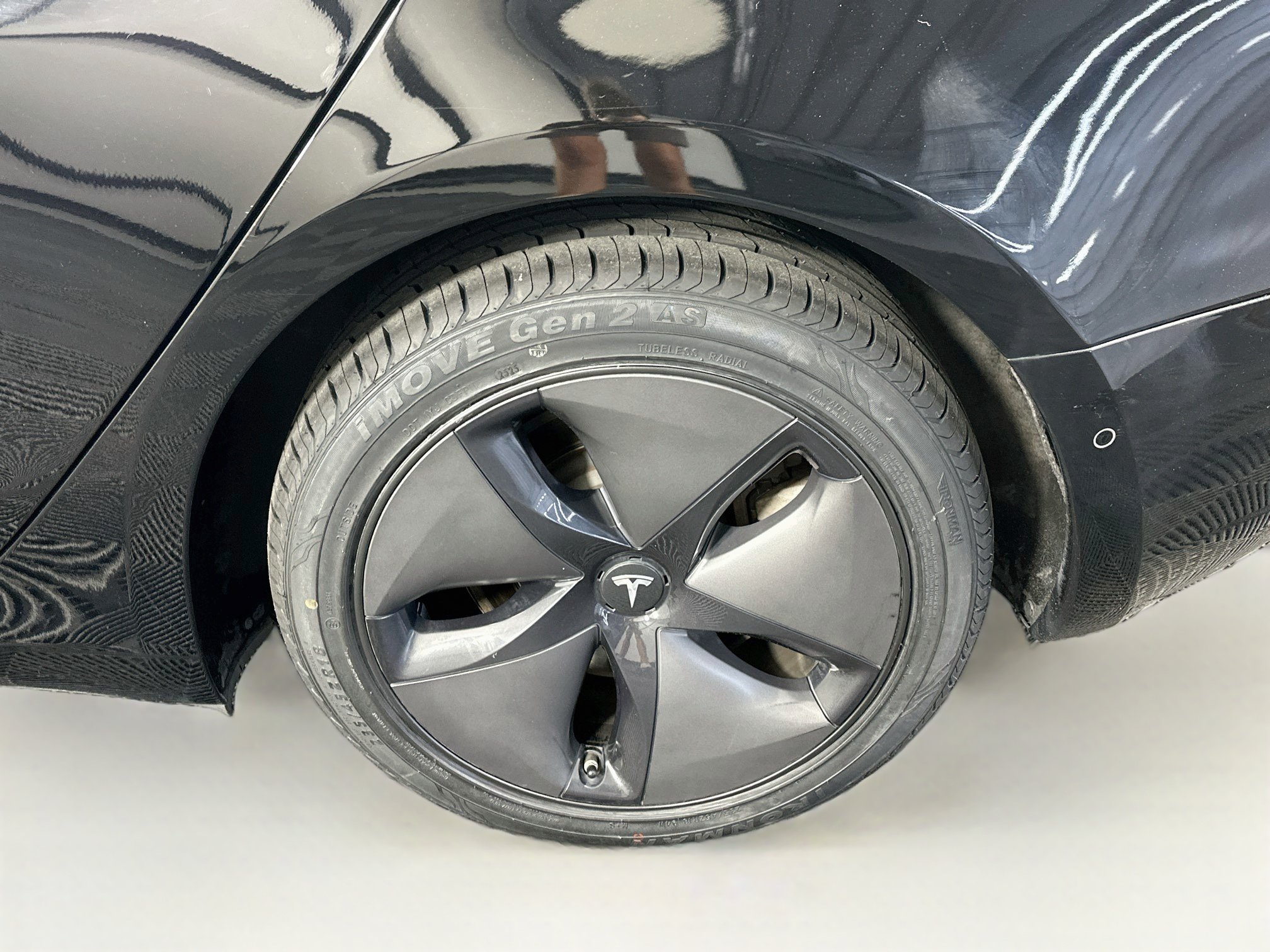 Used 2018 Tesla Model 3 Mid Range RWD image 11