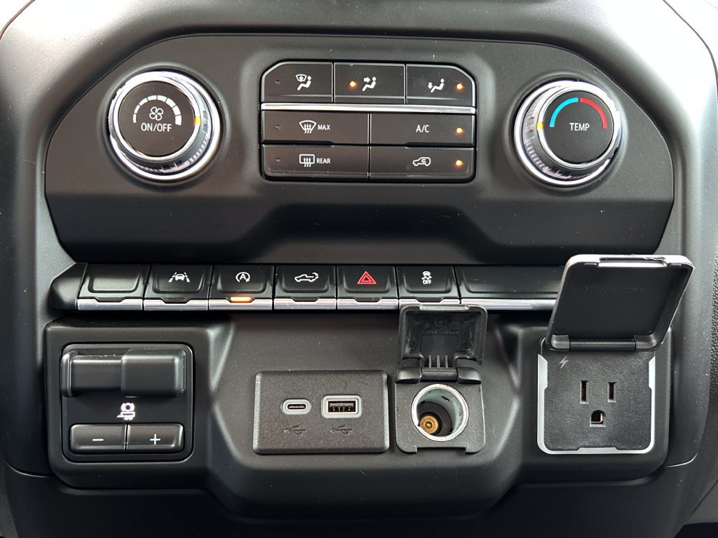 Used 2024 Chevrolet Silverado 1500 Custom w/ Turbomax Blackout Package AWD/4WD image 13