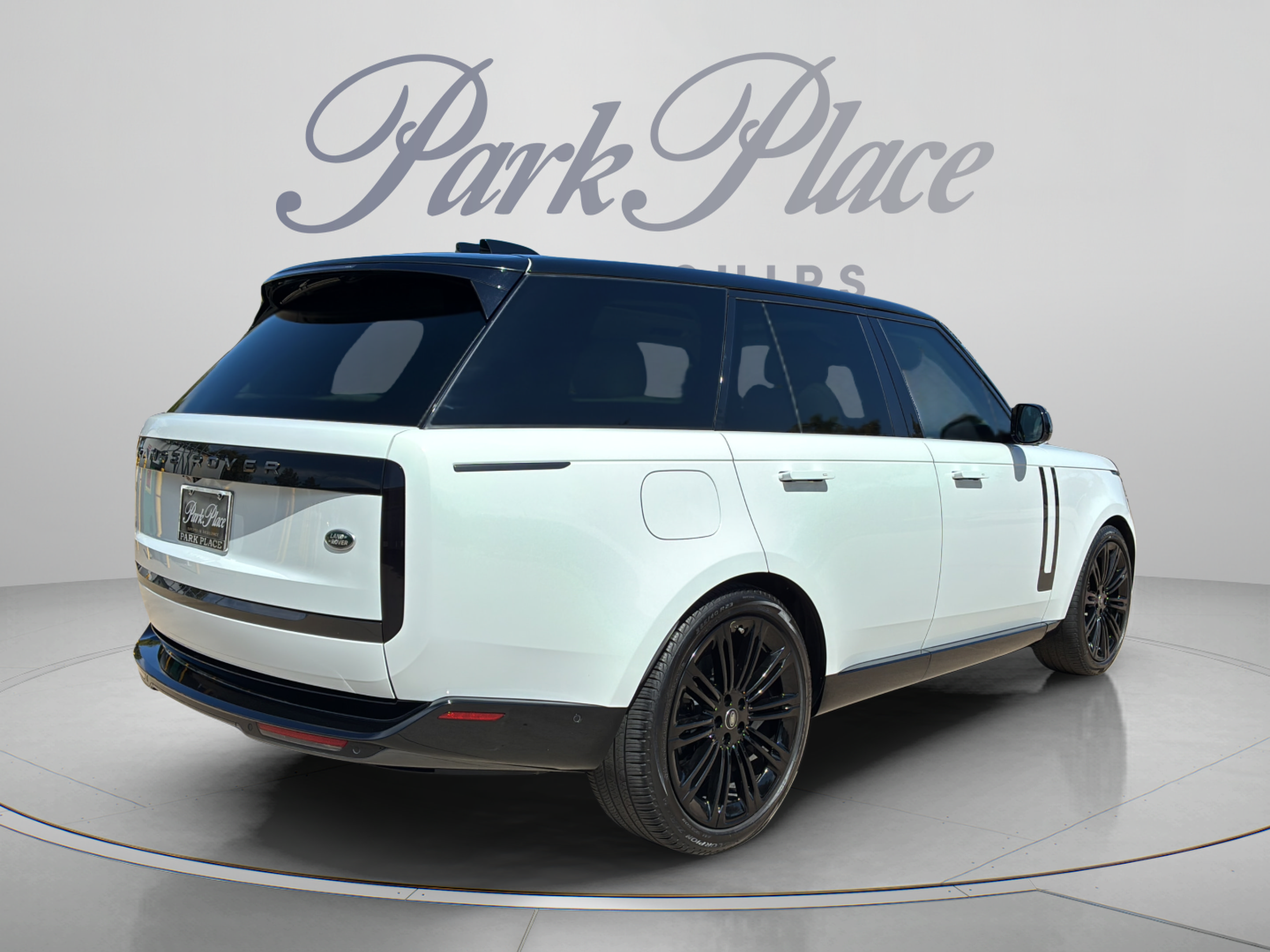 Used 2023 Land Rover Range Rover SE AWD/4WD image 5