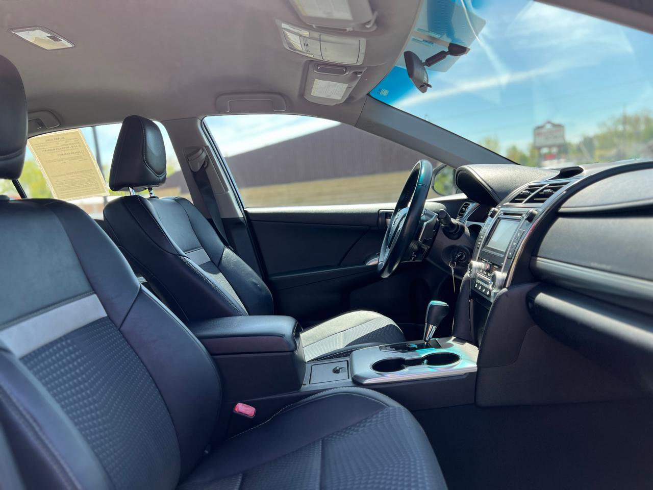 Used 2013 Toyota Camry SE FWD image 40