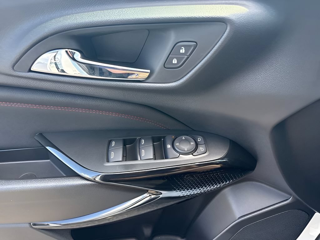 New 2026 Chevrolet Trax RS w/ Sunroof Package FWD image 24