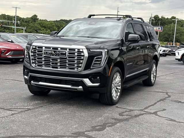 Used 2026 GMC Yukon XL Denali w/ LPO, Floor Liner Package AWD/4WD image 13