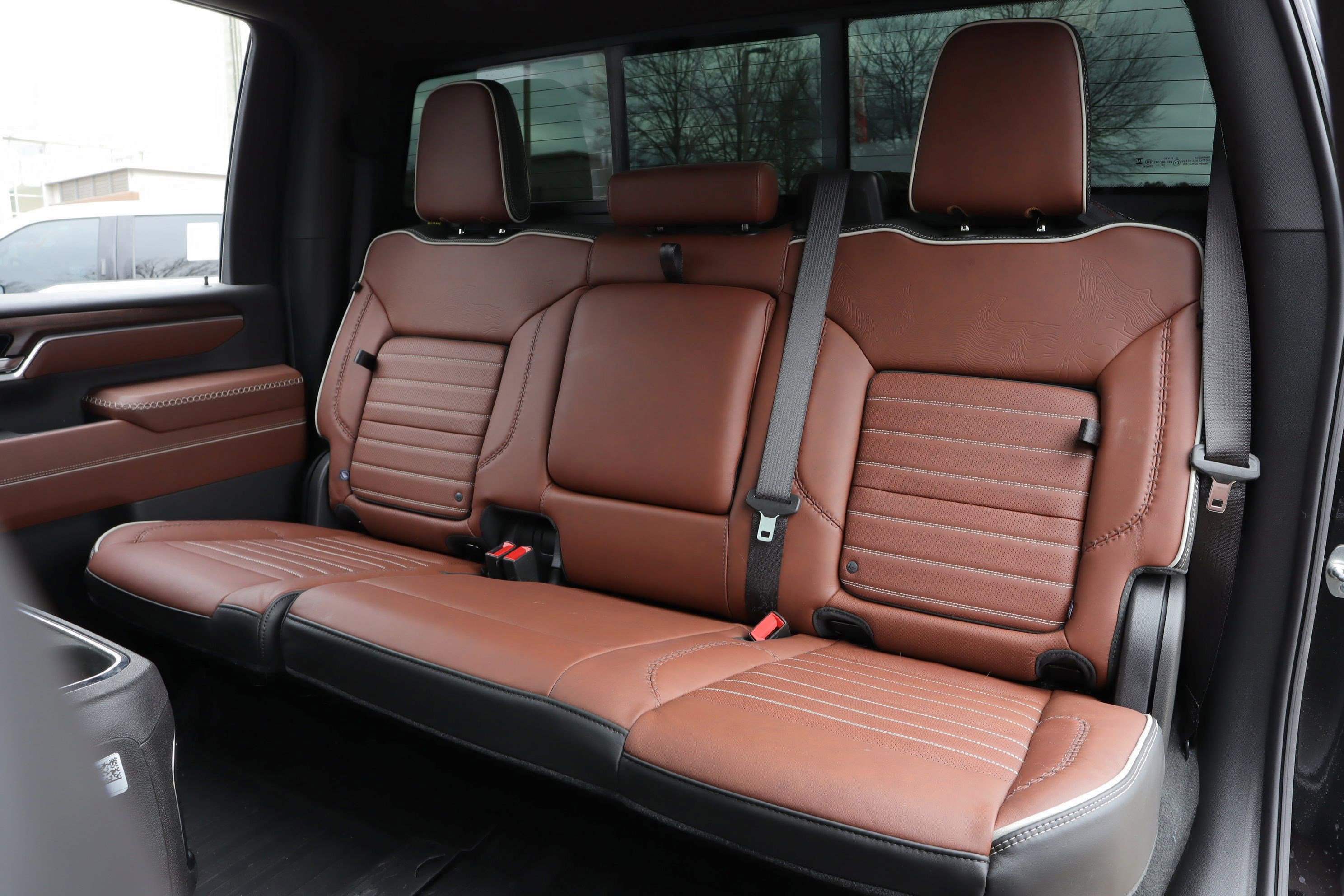 Used 2025 GMC Sierra 2500 Denali Ultimate image 9