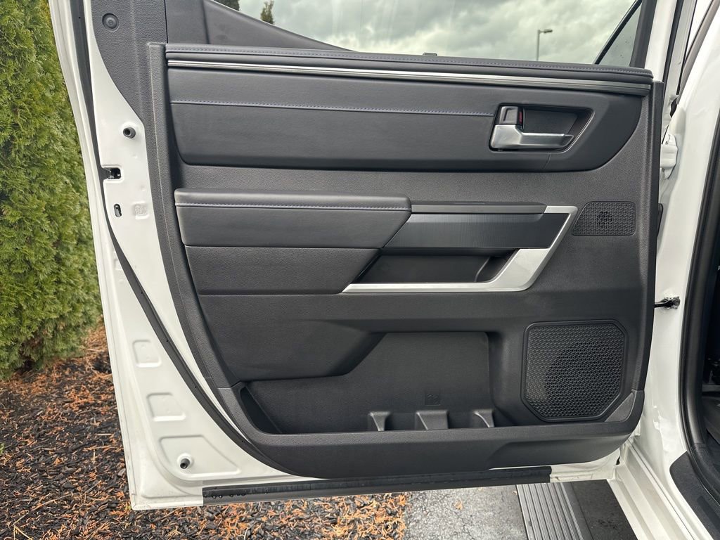 Used 2025 Toyota Tundra Platinum image 9