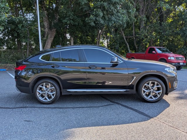 Used 2022 BMW X4 xDrive30i w/ Premium Package AWD/4WD image 4