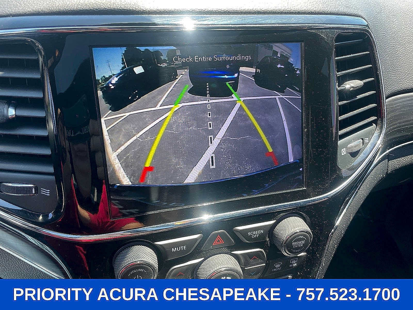 Used 2020 Jeep Grand Cherokee Limited AWD/4WD image 18