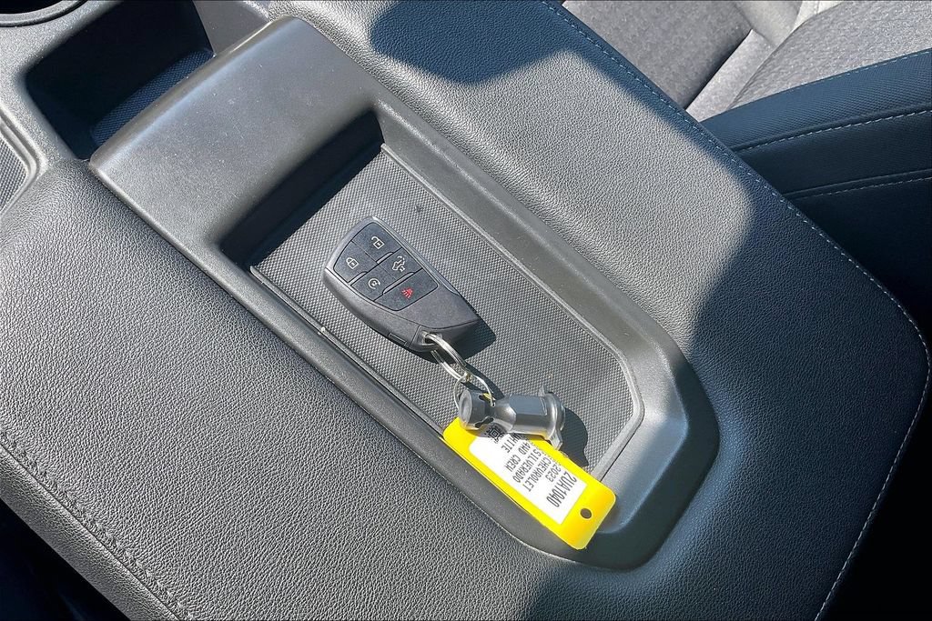Used 2023 Chevrolet Silverado 1500 LT AWD/4WD image 34