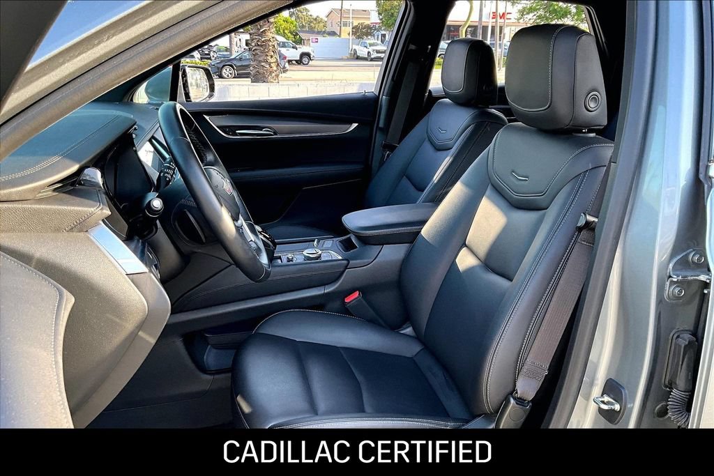 Used 2023 Cadillac XT5 Luxury w/ LPO, Floor Liner Package AWD/4WD image 10