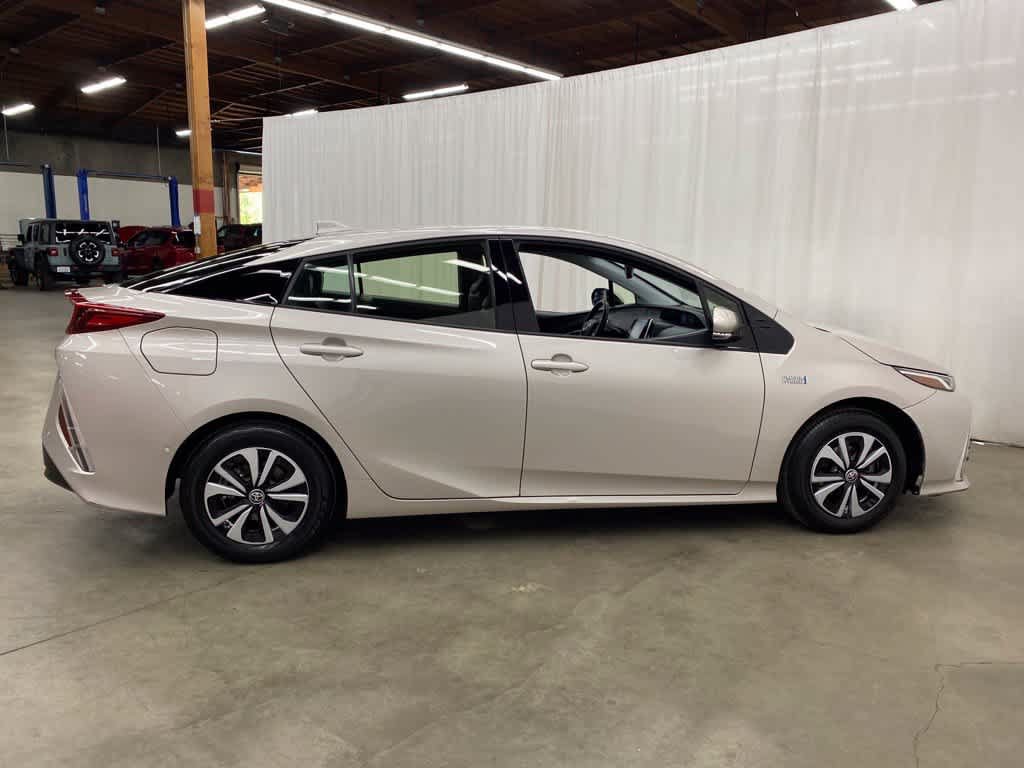 Used 2019 Toyota Prius Prime Advanced FWD image 7
