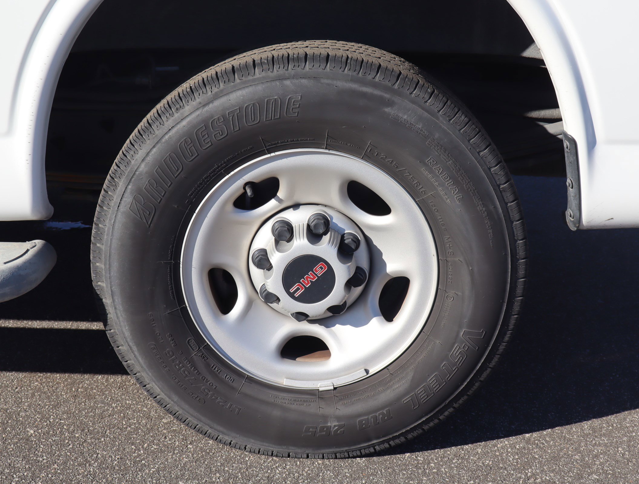 Used 2024 GMC Savana 2500 w/ Driver Convenience Package image 31