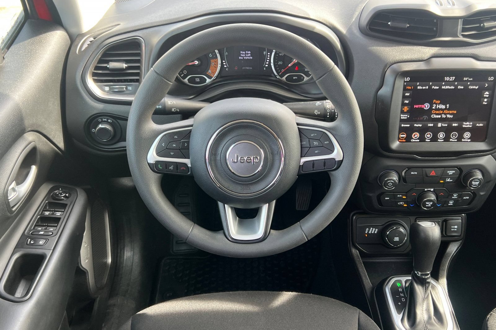 Used 2023 Jeep Renegade Latitude AWD/4WD image 18