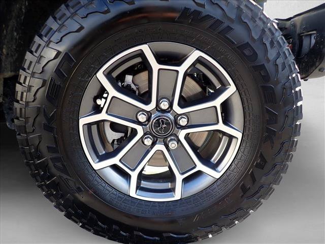 Used 2025 Jeep Gladiator Mojave AWD/4WD image 7