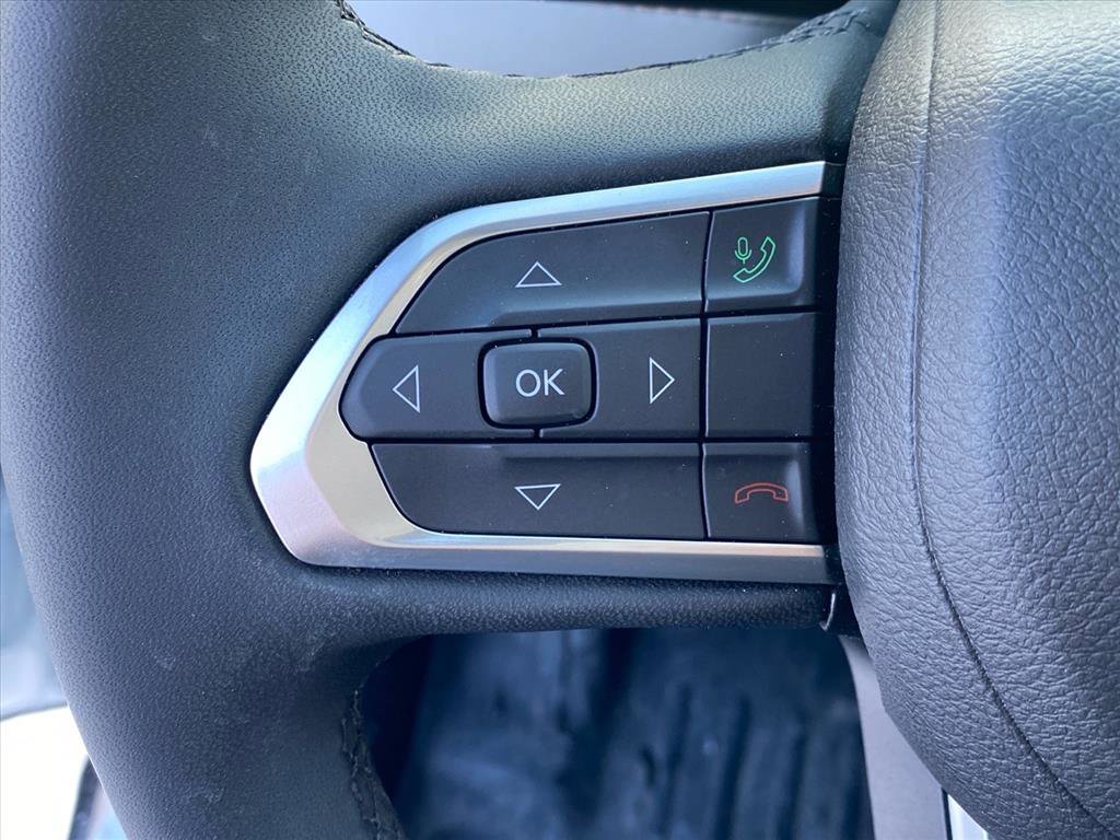 Used 2023 Jeep Compass Limited image 16