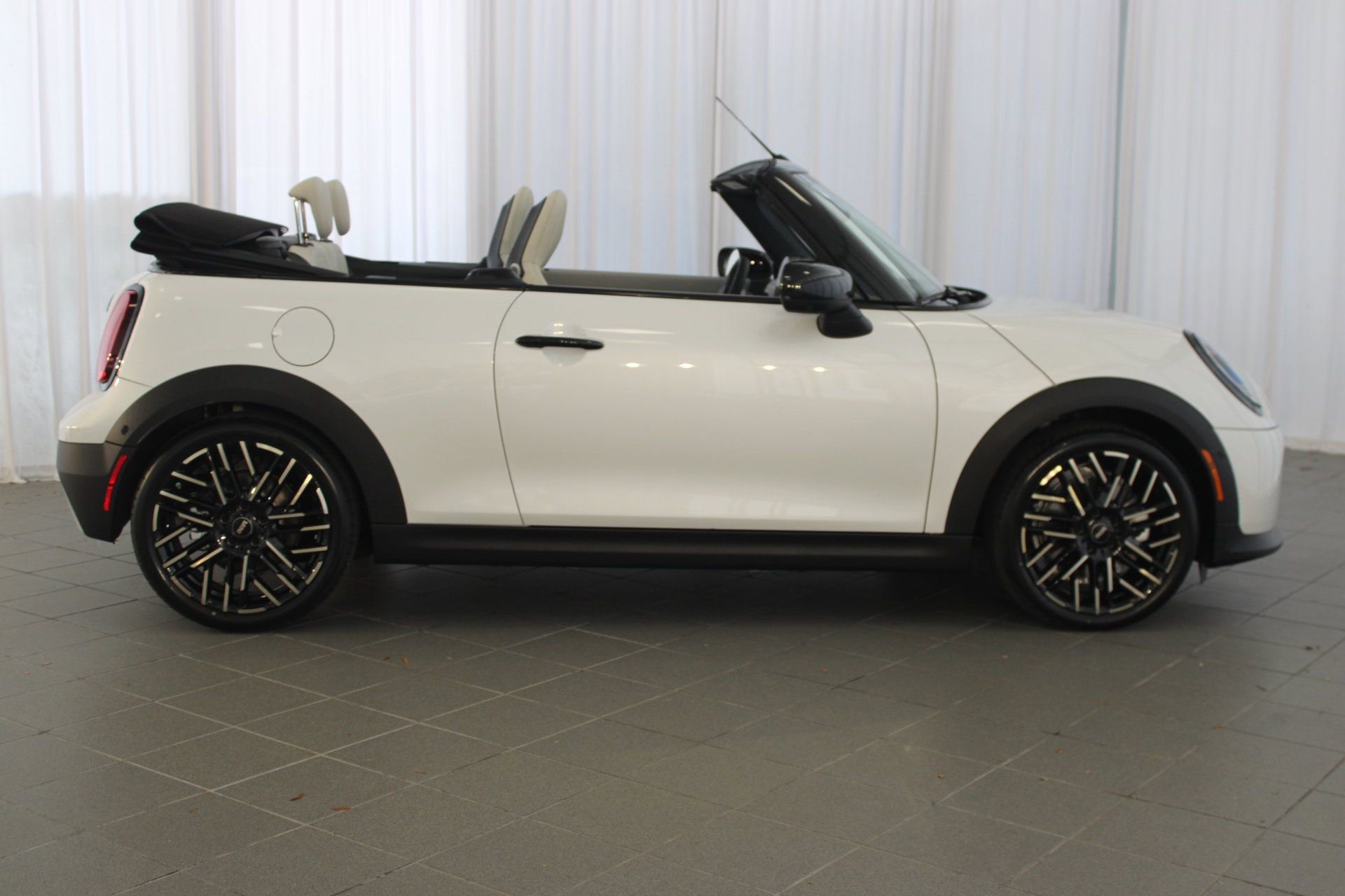 New 2026 MINI Cooper S image 7