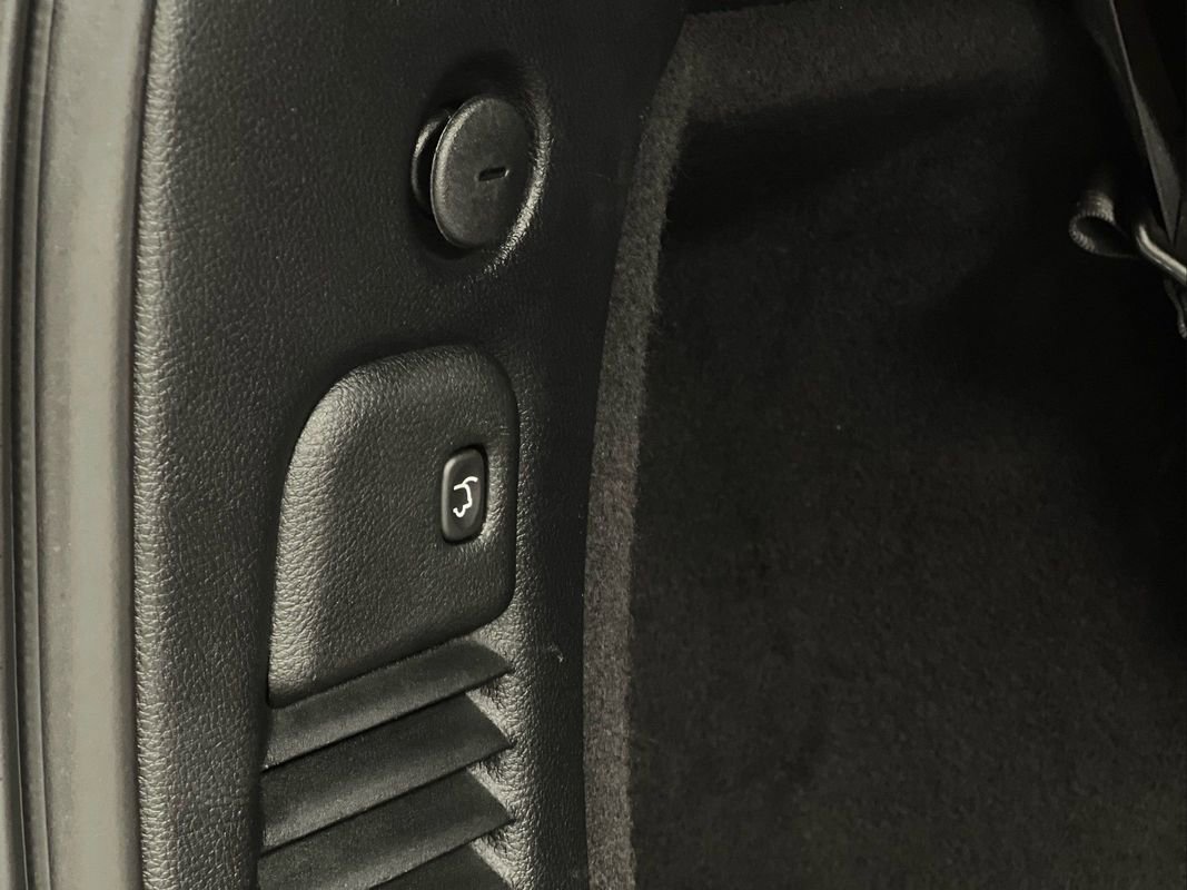 Used 2018 Dodge Durango SRT w/ SRT Interior Appearance Group image 43