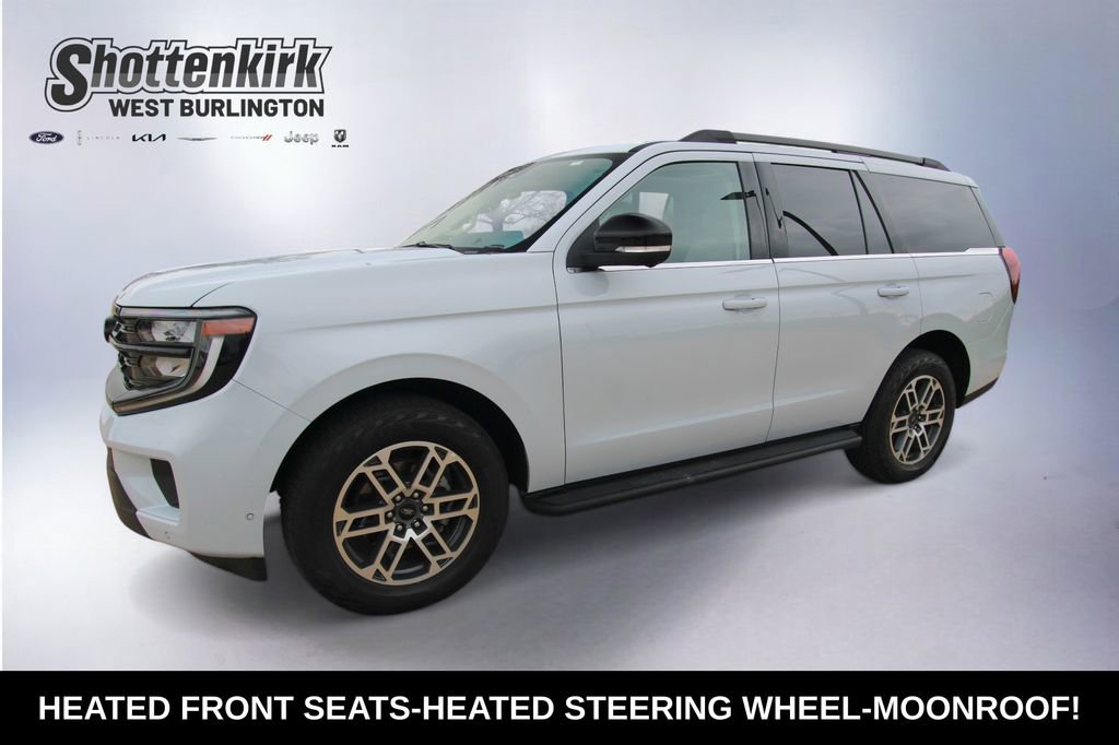 Used 2025 Ford Expedition Active image 1