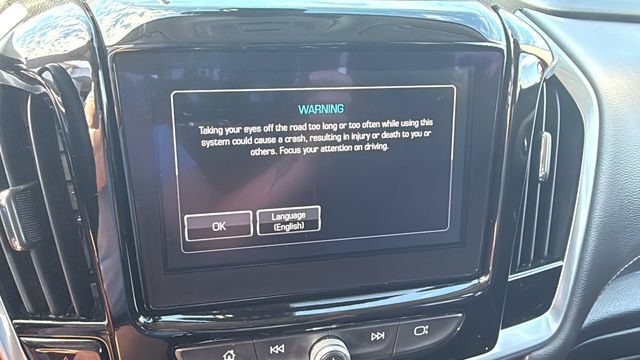 Used 2018 Chevrolet Traverse LT w/ LPO, Floor Liner Package FWD image 18